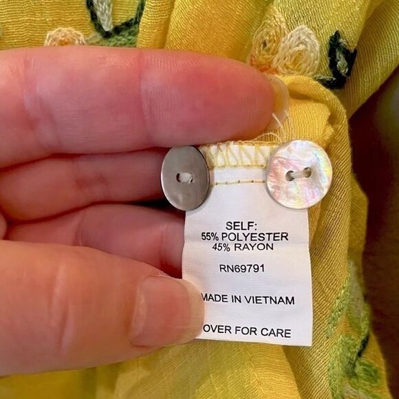 Fig and Flower Blouse Womens M Floral Embroidered Boho Peasant Top Yellow Button - Picture 10 of 12